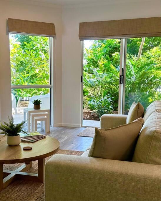 Sunrise Beach Holiday Apartment ภายนอก รูปภาพ